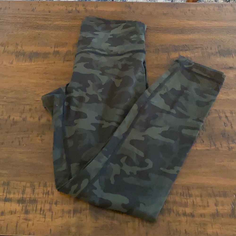 Lululemon wunder under HR tights